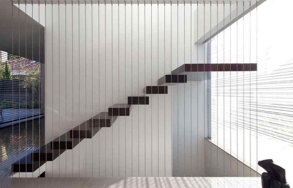 Minimalist-Home-Stairs-Design-Trends